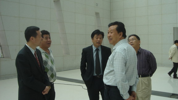 赴南屏科技园参观.jpg