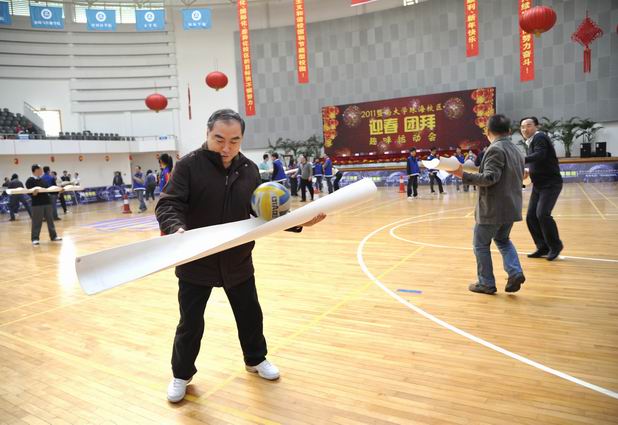 珠海校区团拜33.jpg